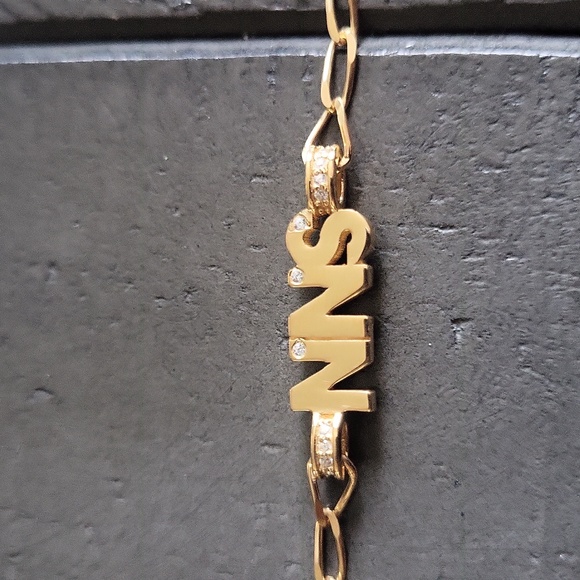 Brand new 18K Gold Mini Initial Custom Bracelet either for nns or snn - Picture 8 of 9